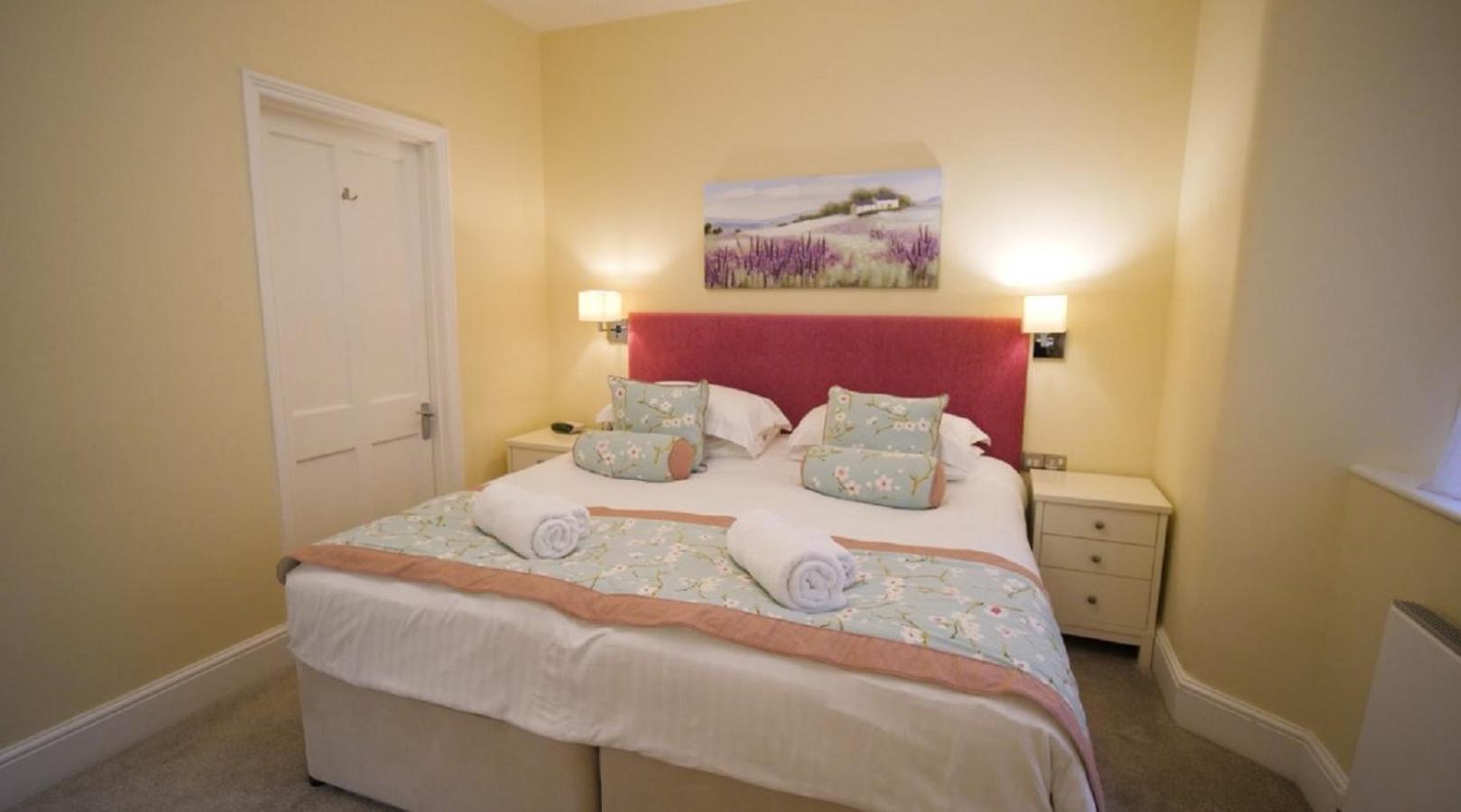 The Osborne Apartments Torquay Room photo