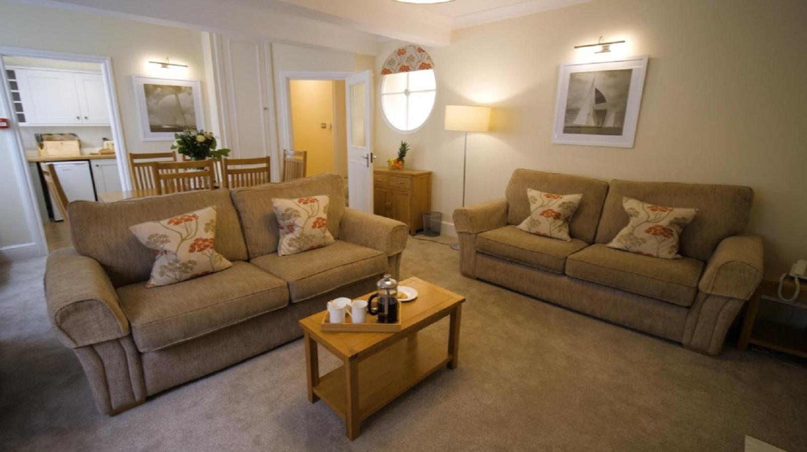 The Osborne Apartments Torquay Room photo